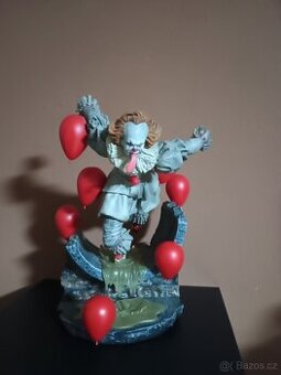 Pennywise iron studios deluxe