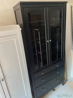 Vitrína IKEA hemnes černohnědá