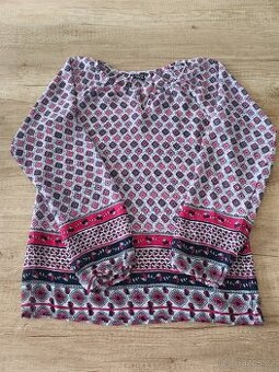 Dívčí trička a vesta, vel. 8-10 let