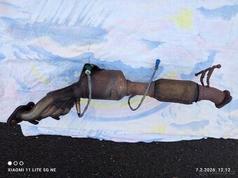 katalyzátor s výfukovým potrubím a vlnovec