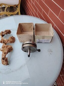 Jawa pionýr , pařez - kliková hřídel uloženka.