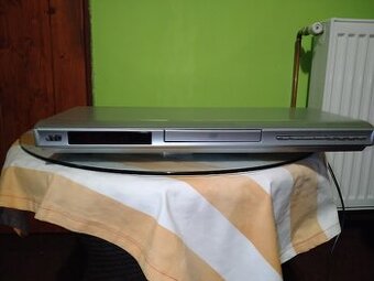 koupím DVD přehrávač JVC