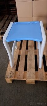 Dětský stoleček