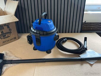 Průmyslový vysavač DAY PLUS 15L – mokré i suché vysávání