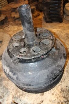 Zetor 7211 7245 zadní závaží talíře držák