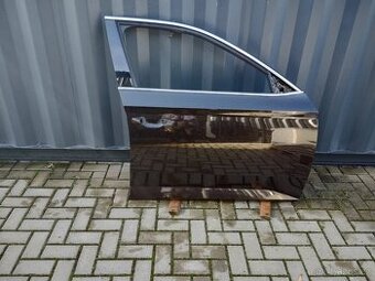 Škoda Superb III, 3 - dveře hnědá Magnetic LF8V