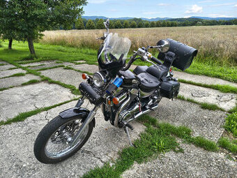 Suzuki Intruder VS1400 GLP