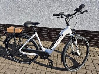 Leader Fox Induktora 28"  2022 vel.20" barva bílá