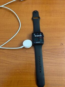 Hodinky Apple watch series 3   42 mm