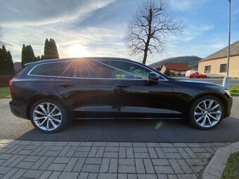 Volvo V60 D4 Geartronic, 140kW, kožený interiér