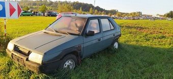 Prodám Škoda Favorit  a SIMCA, na náhradní díly, pojízdné.