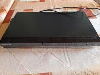 DVD přehrávač Samsung D530 - 1