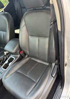 Kožené sedačky Nissan Navara NP300 D23 / díly - 1