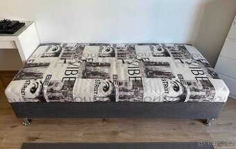 Válenda s úložným prostorem a polohovací matrací š.90cm