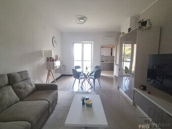 Prodej bytu 2+1 80 m², via Lago Maggiore, Montesilvano, Itál