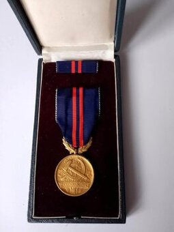 PRODÁM ČSR – VYZNAMENÁNÍ „ZA VYNIKAJÍCÍ PRÁCI“ I. VYDÁNÍ - 1