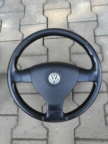 Kožený tříramenný volant VW