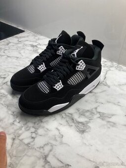 Jordan 4 white thunder