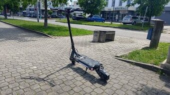 Elektrická koloběžka Vsett 8 Apex 48V,19,2Ah,2502W
