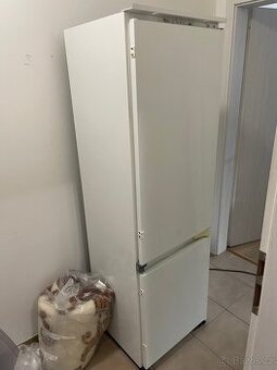 Velká lednice s mrazákem Whirlpool