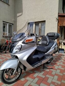 Suzuki Burgman 650