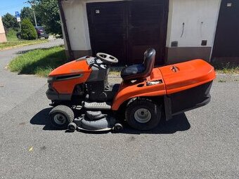 Zahradní traktor Husqarna