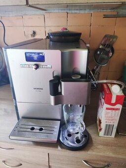 Siemens EQ.7 Plus – plnoautomatický kávovar