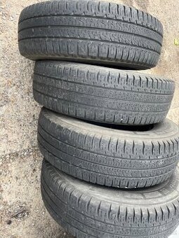 225/75/16 C Michelin
