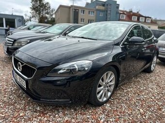 Volvo V40 D2 1.6 diesel Automat 2014 Servisní historie