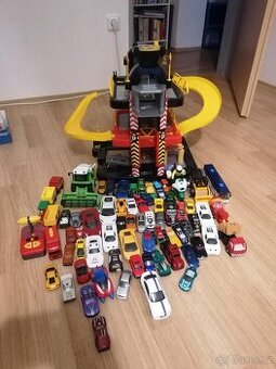 Parkovací dům + auticka