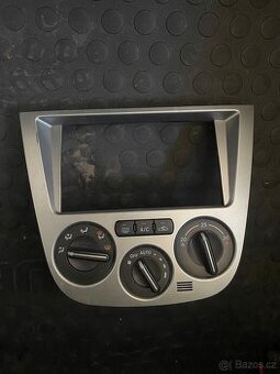Středový panel Subaru impreza 2 gen