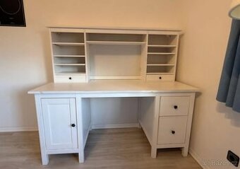 Psací stůl IKEA HEMNES bez poškození