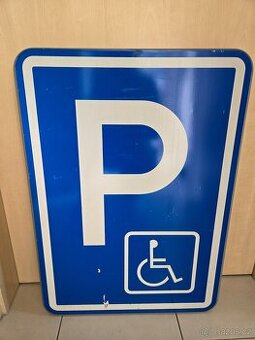 Dopravní značka - IP12+01 - Parkoviště pro invalidy