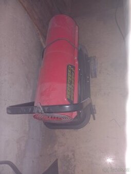 Naftove topení a kompresor s příslušenstvím