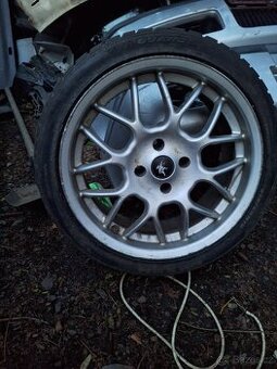 Alu kola Peugeot 4× 108  215/40/17' na zimnich