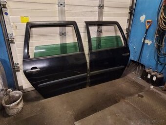 zadní dveře Galaxy