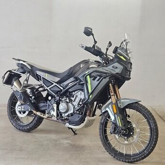 CFMOTO 450 MT-R