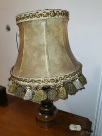 Lampa starožitná - kůže