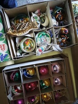 Staré retro baňky , vánoční ozdoby .