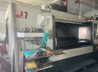 Na prodej obráběcí centrum HAAS VF-7/40, rok 2012