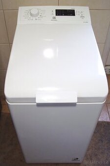 Pračka ELECTROLUX s vrchním plněním