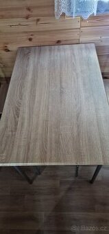 Stůl včetně 4x židle