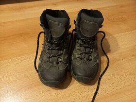 Pohorky, trekové boty zn. Mc Kinley vel. 33