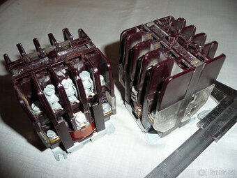 Třífázové stykače V16M, V25M