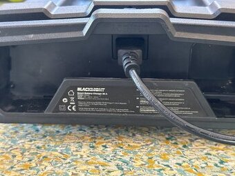 Nabíječka autobaterie Blackmont Smart Battery Charger 26A