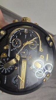 Prodám pánaké hodinky DIESEL Mr. Daddy 2.0 DZ7333