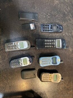 Starsi mobilni telefony dily