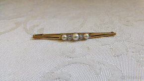 Zlatá brož s diamanty a perlami