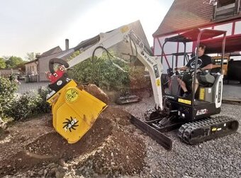 Třídící lopata pro bagry 2-4 tuny Gyrustar