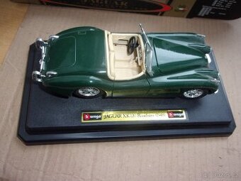 Jaguar XK 120 Roadster Bburago 1:24